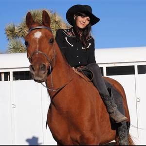 Meet your Posher, Julia